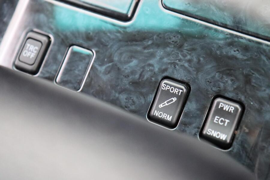 Toyota Crown vaihtoauto