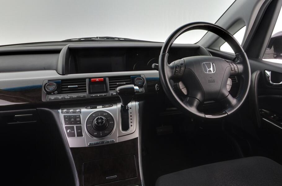 Honda Elysion vaihtoauto