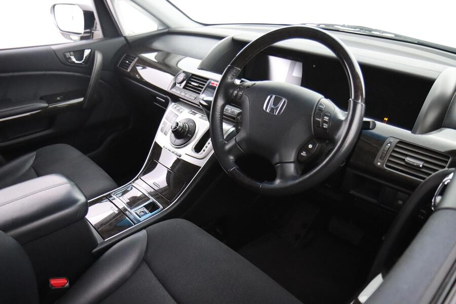 Honda Elysion vaihtoauto