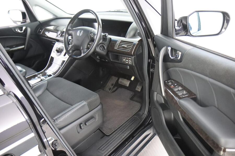 Honda Elysion vaihtoauto