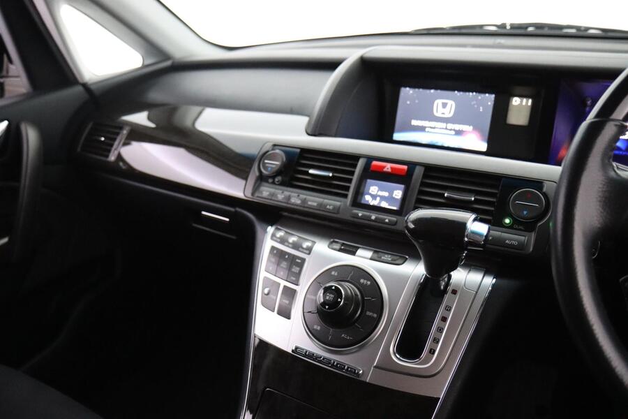 Honda Elysion vaihtoauto