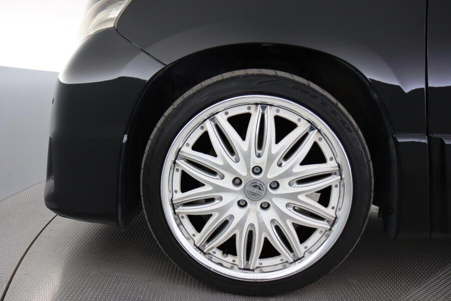 Toyota Vellfire vaihtoauto