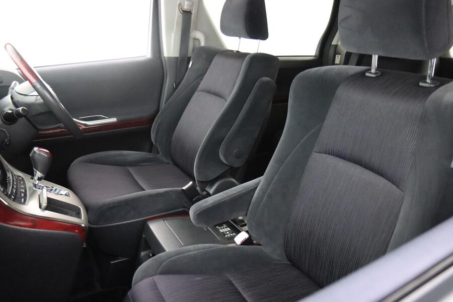 Toyota Vellfire vaihtoauto