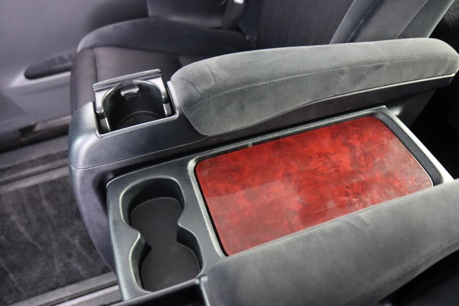 Toyota Vellfire vaihtoauto