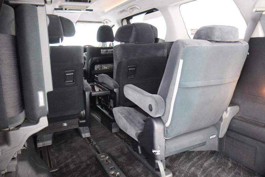 Toyota Vellfire vaihtoauto