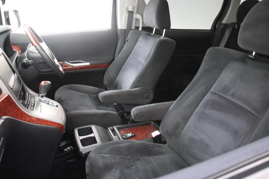 Toyota Vellfire vaihtoauto