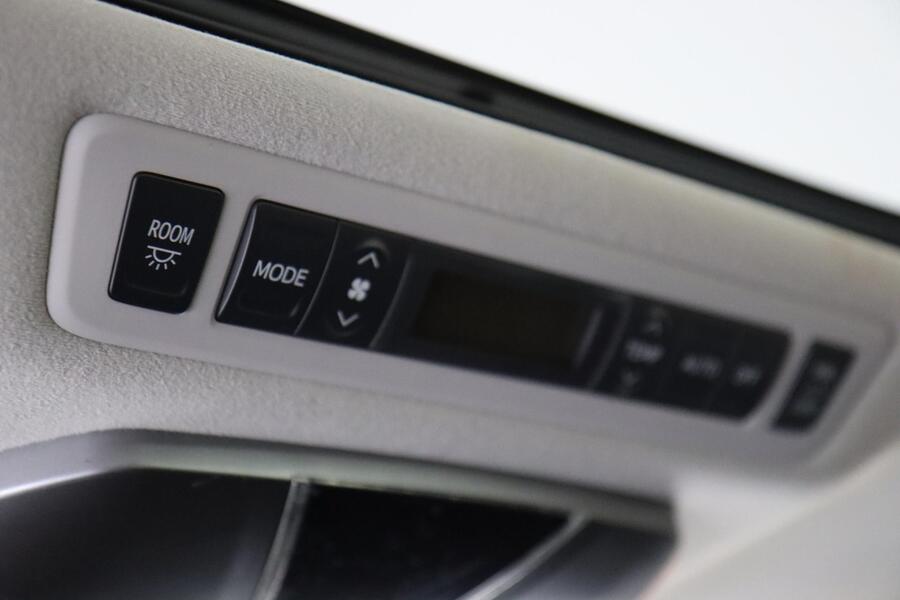 Toyota Vellfire vaihtoauto