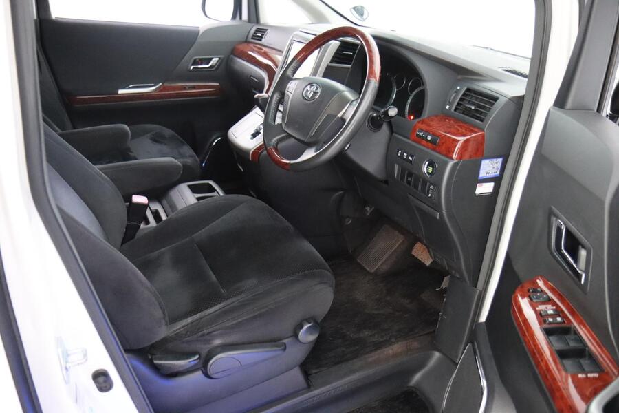 Toyota Vellfire vaihtoauto