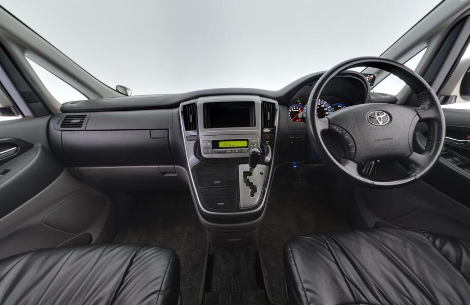 Toyota Alphard vaihtoauto