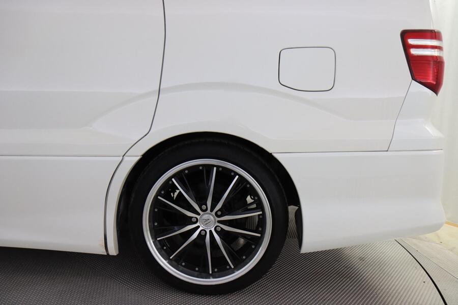 Toyota Alphard vaihtoauto
