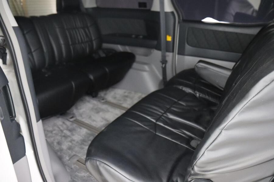 Toyota Alphard vaihtoauto