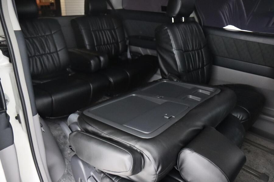 Toyota Alphard vaihtoauto