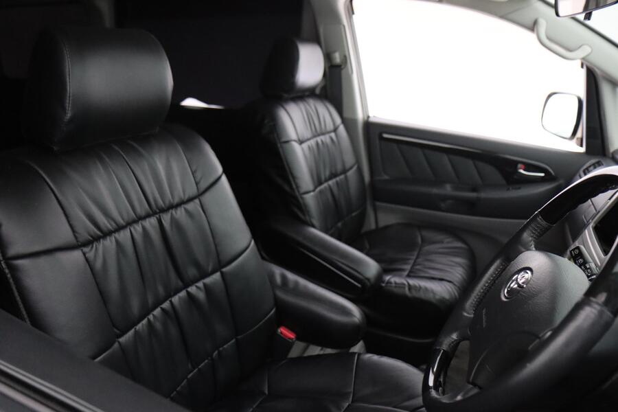 Toyota Alphard vaihtoauto