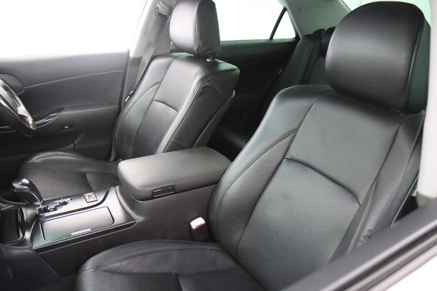 Toyota Crown vaihtoauto