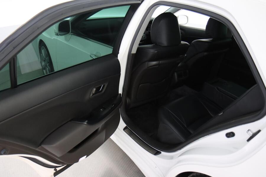 Toyota Crown vaihtoauto