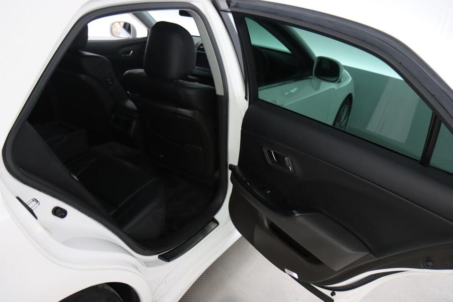 Toyota Crown vaihtoauto