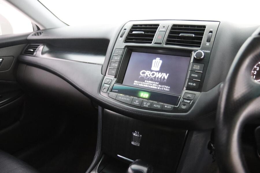 Toyota Crown vaihtoauto