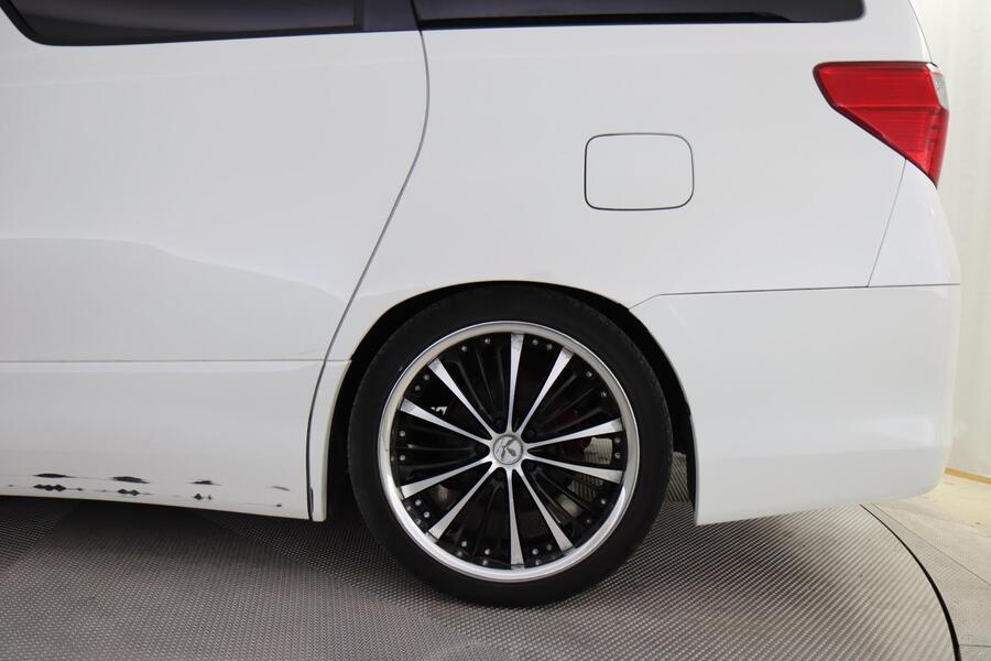 Toyota Alphard vaihtoauto