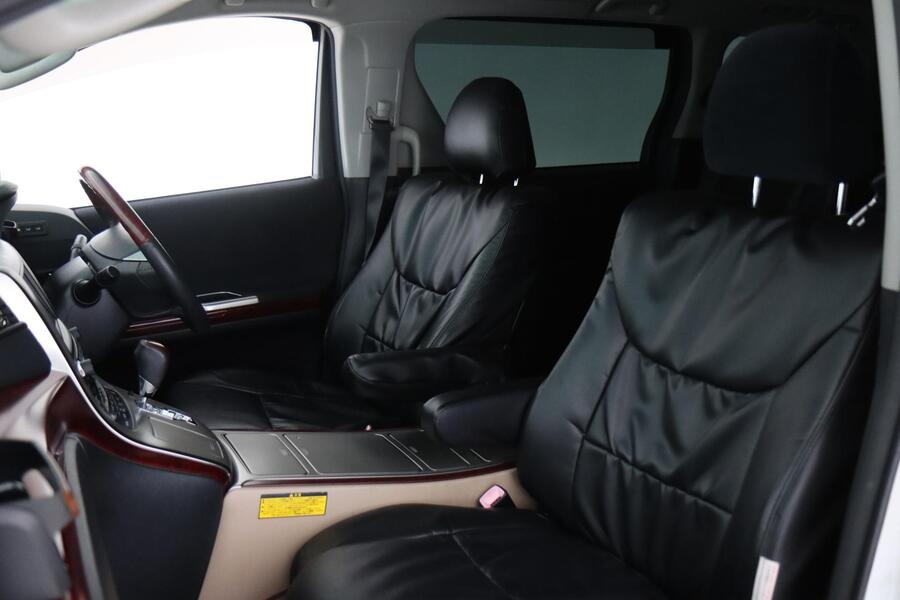 Toyota Alphard vaihtoauto