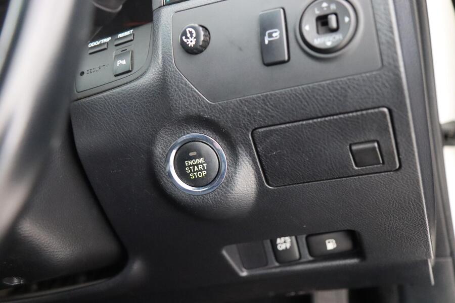 Toyota Crown vaihtoauto