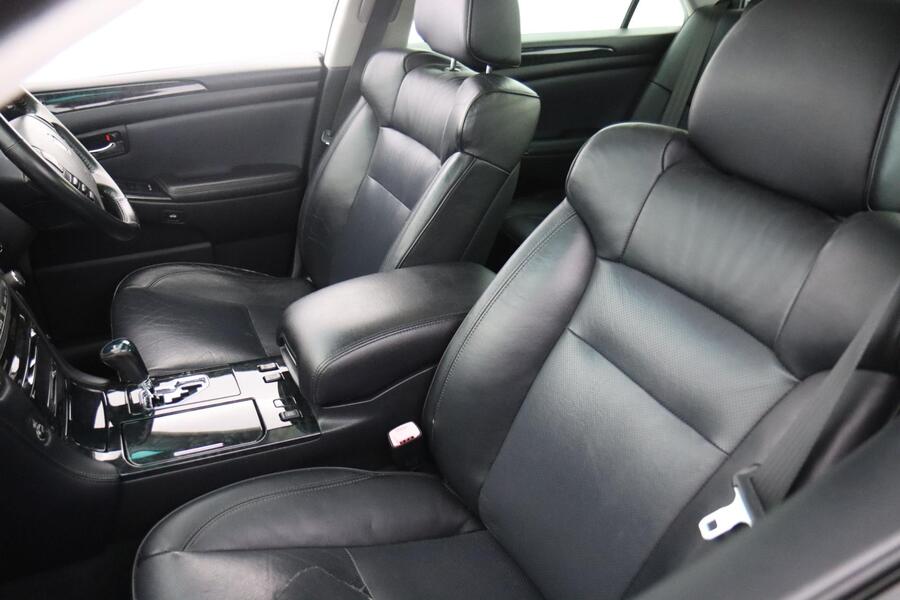 Toyota Crown vaihtoauto