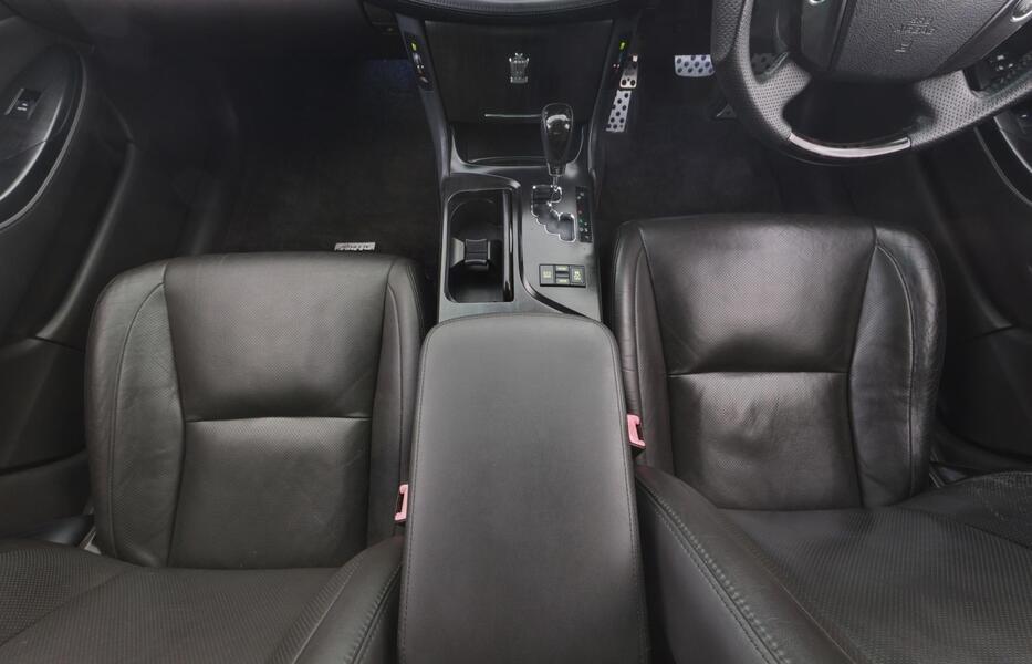 Toyota Crown vaihtoauto