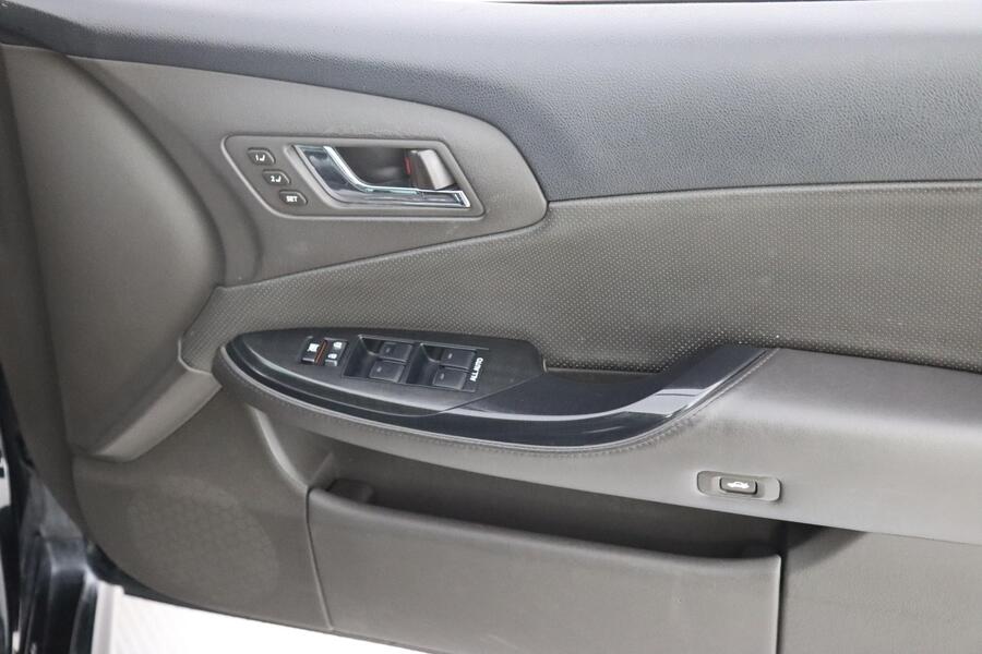 Toyota Crown vaihtoauto