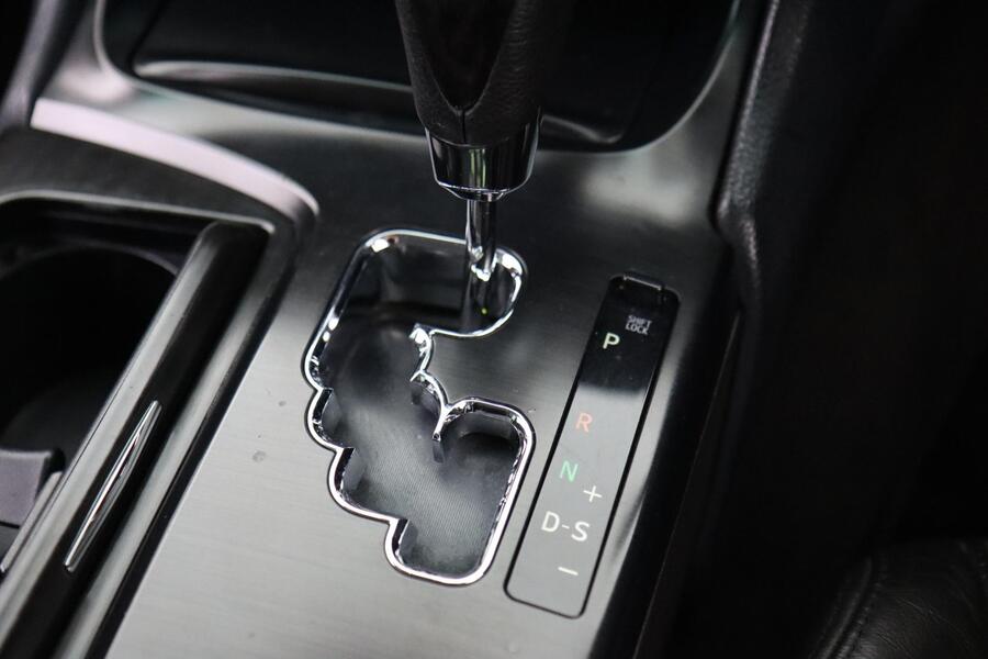 Toyota Crown vaihtoauto