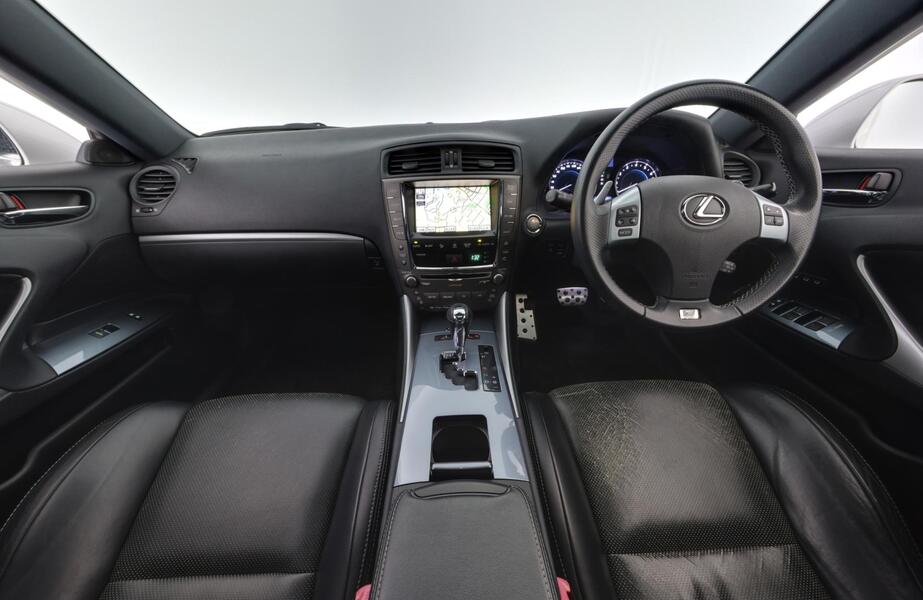 Lexus IS vaihtoauto