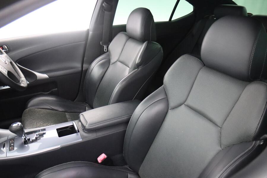 Lexus IS vaihtoauto