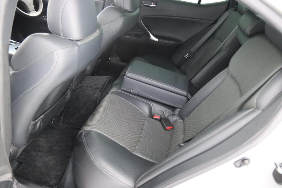 Lexus IS vaihtoauto