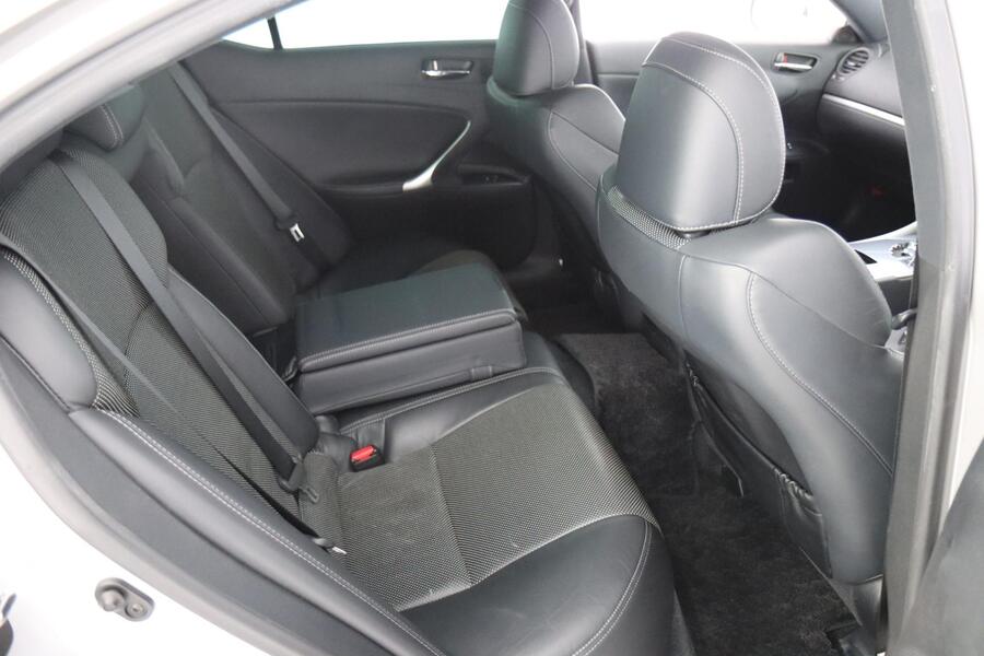 Lexus IS vaihtoauto