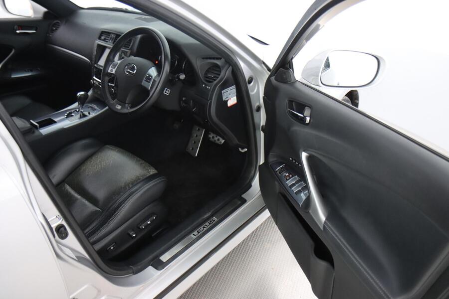 Lexus IS vaihtoauto