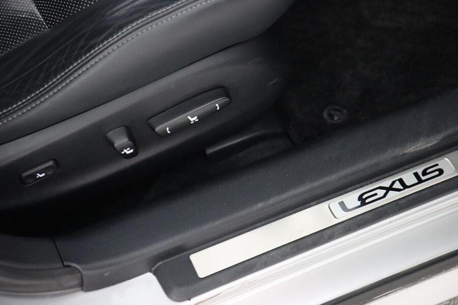 Lexus IS vaihtoauto