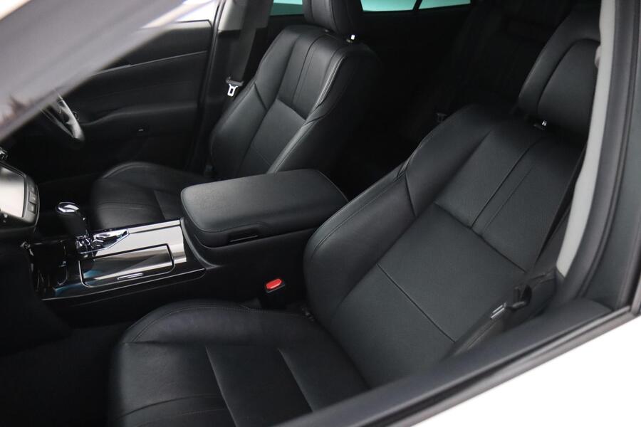 Toyota Crown vaihtoauto