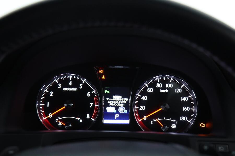 Toyota Crown vaihtoauto