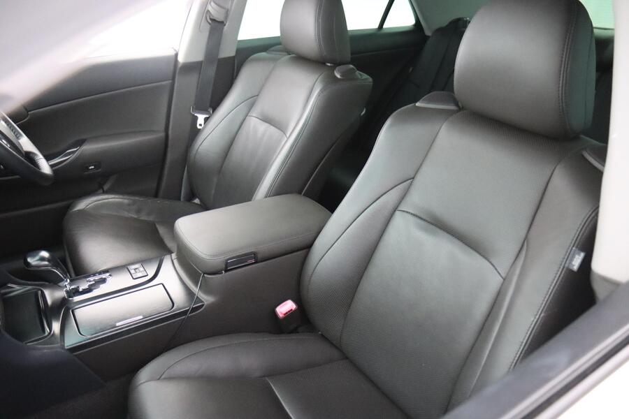 Toyota Crown vaihtoauto