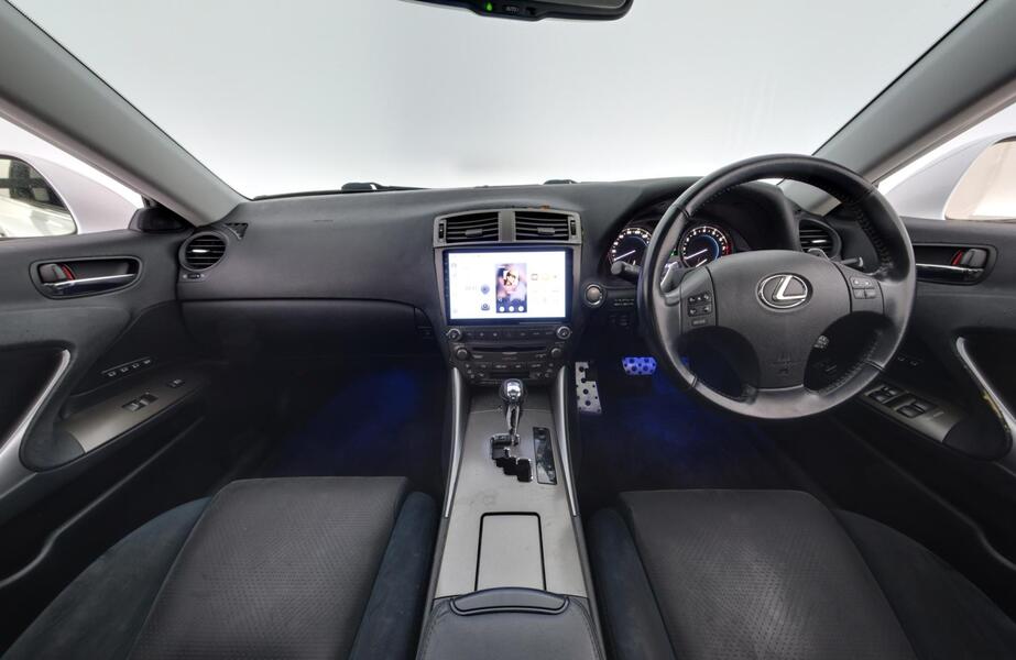 Lexus IS vaihtoauto