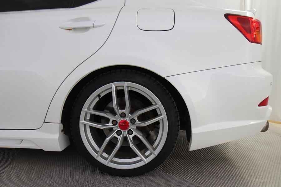Lexus IS vaihtoauto