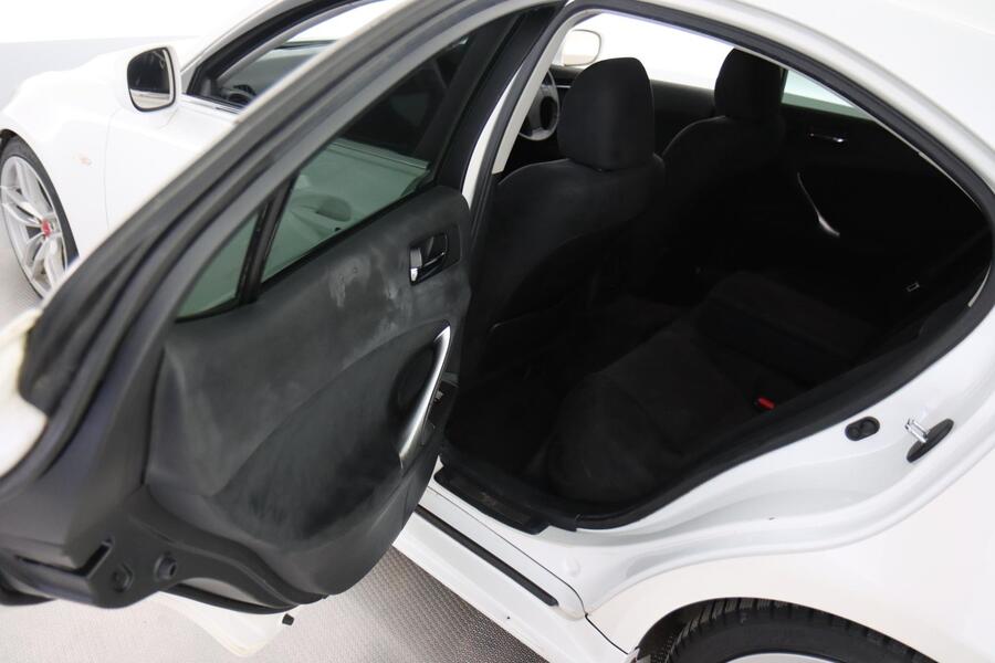 Lexus IS vaihtoauto