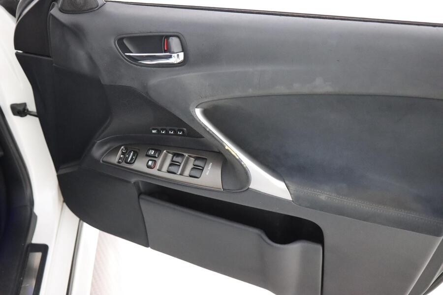Lexus IS vaihtoauto