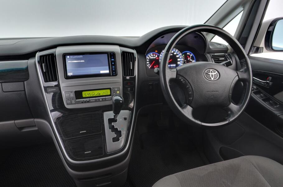 Toyota Alphard vaihtoauto