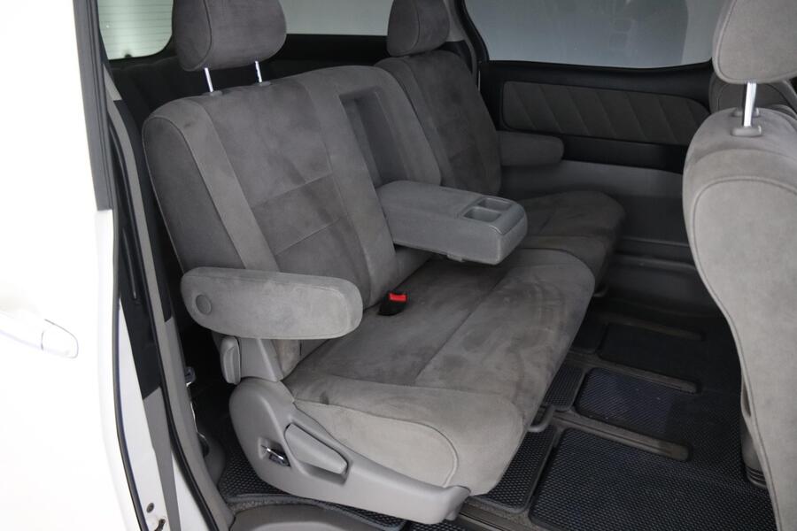 Toyota Alphard vaihtoauto