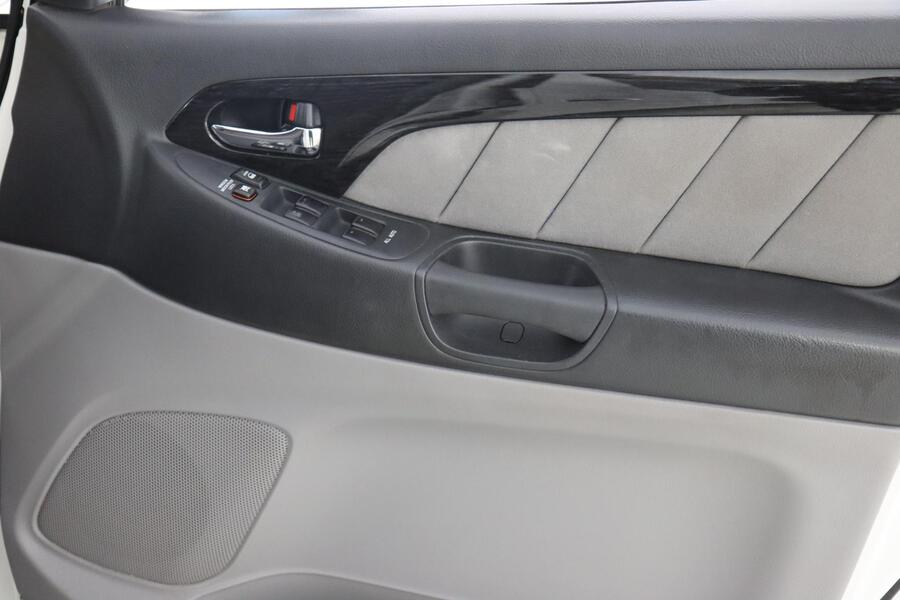 Toyota Alphard vaihtoauto