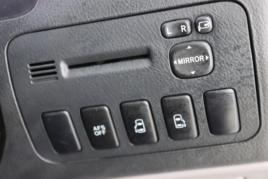 Toyota Alphard vaihtoauto