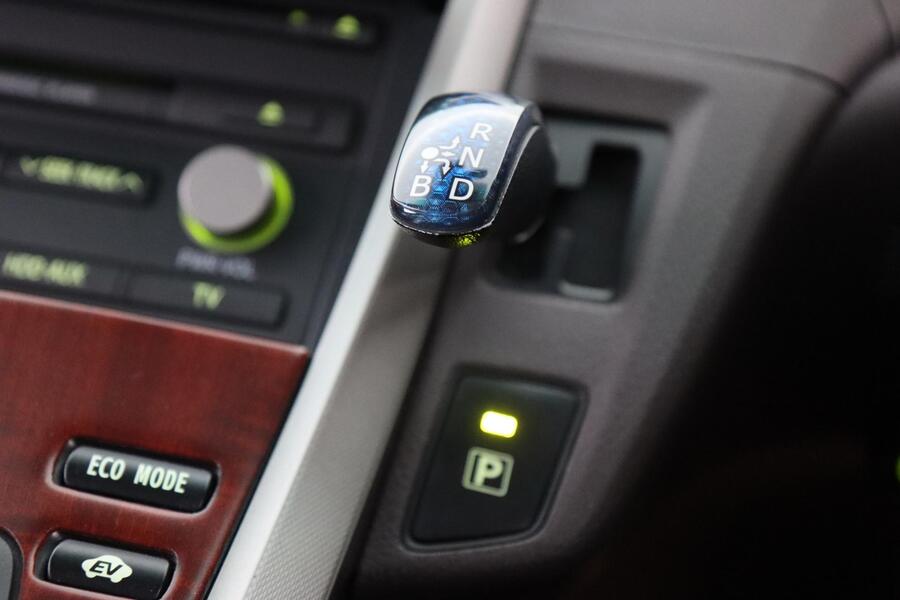 Toyota Sai vaihtoauto