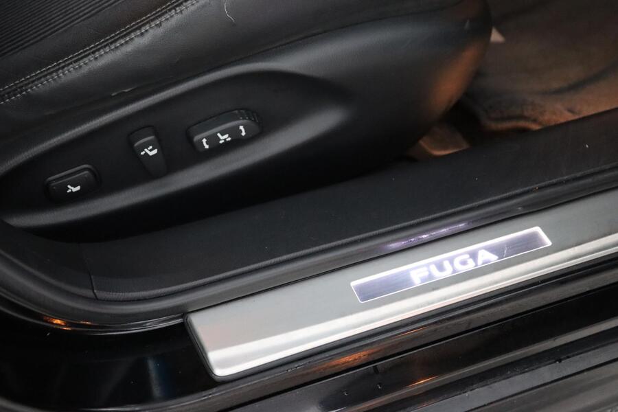 Nissan Fuga vaihtoauto