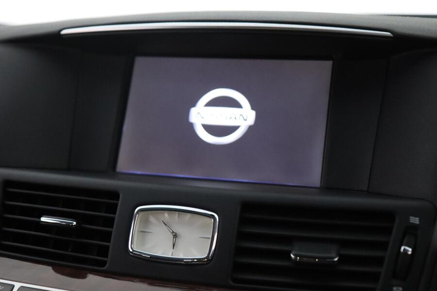 Nissan Fuga vaihtoauto