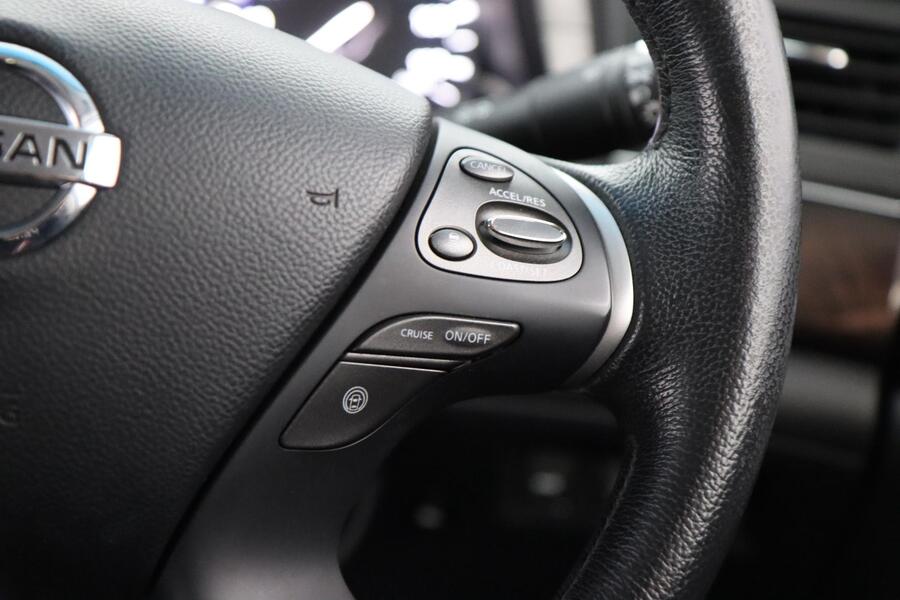 Nissan Fuga vaihtoauto