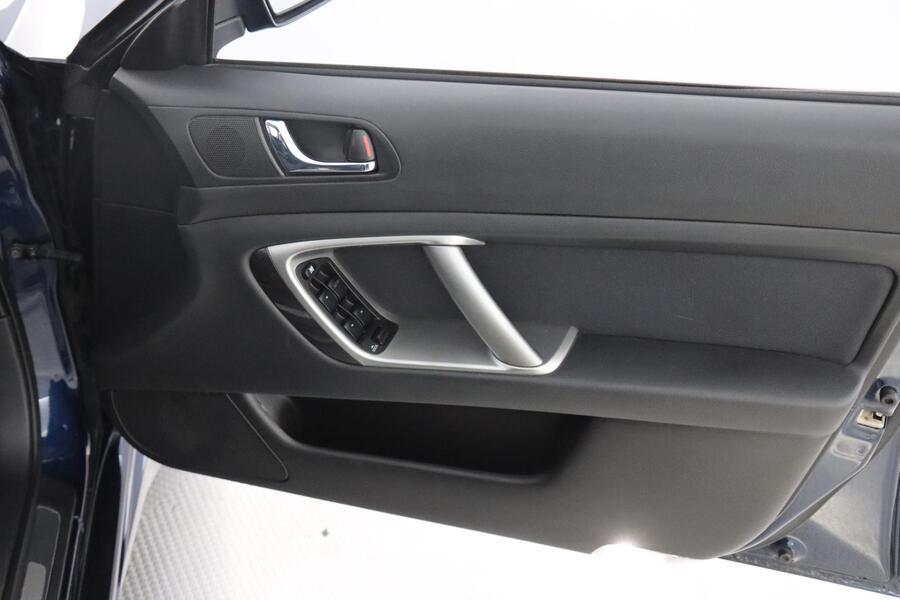 Subaru Legacy vaihtoauto